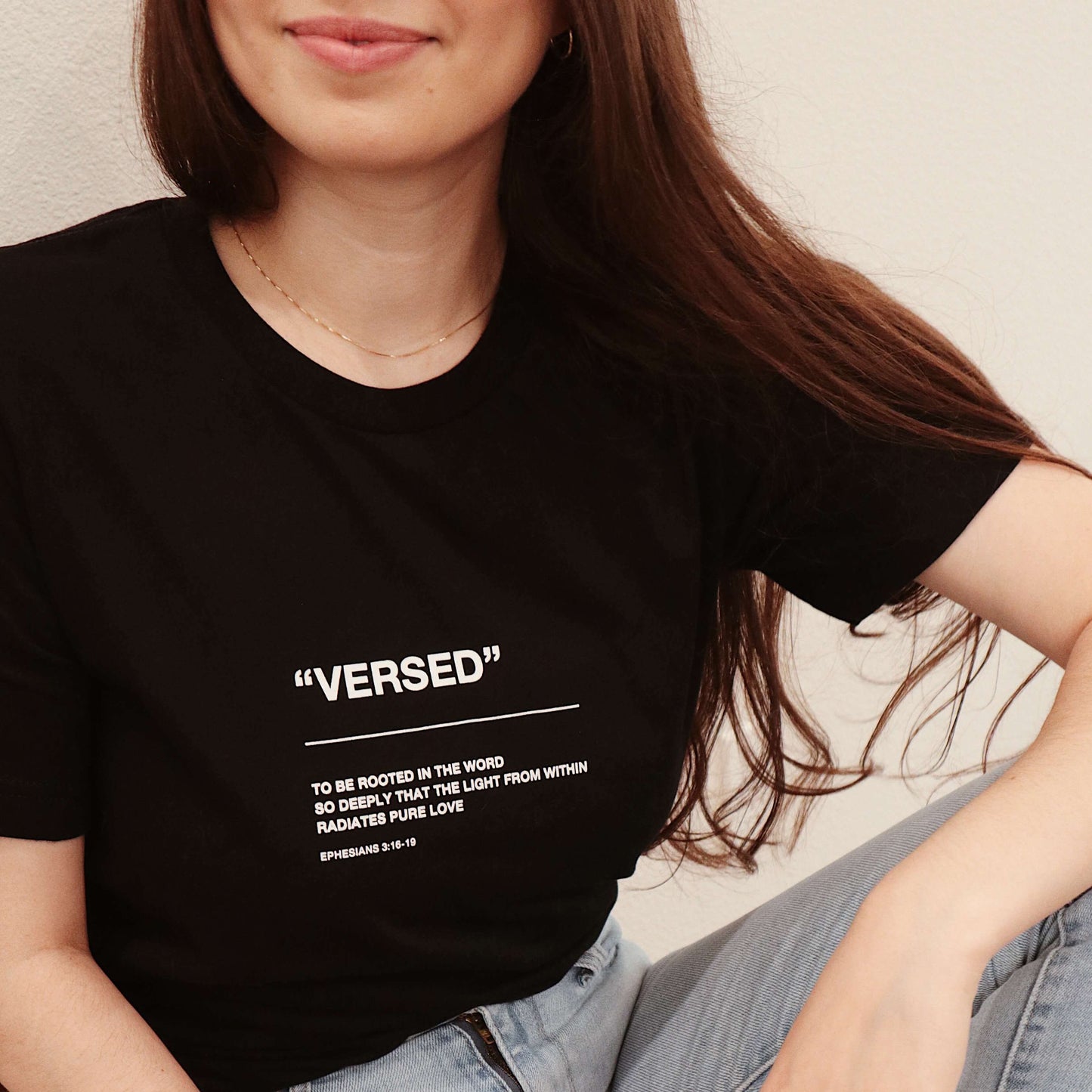 VERSED TEE